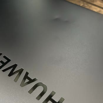 Huawei D16 Işık Süzmesi Problemleri