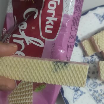 Torku Çilekli Gofret Siyahlıklar