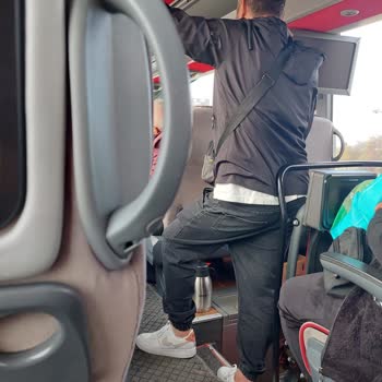 Alaşehir Sarıkız Turizm Alaşehir Sarıkızın Ayakta Yolcu Taşıması