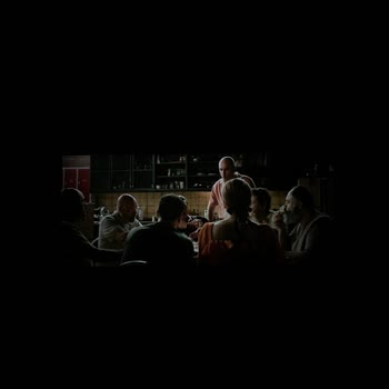 Paribu Cineverse Historia Sinema Ekranı Bozuk