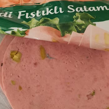 Polonez Et Ürünleri Yiyecek Ürününden Tanımlanamayan Cisim Çıkması.