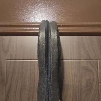 Aynı Gözüken Farklı Numara Gezer Terlikler.