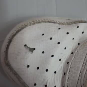 Nike Ayakkabı Deri Soyulması