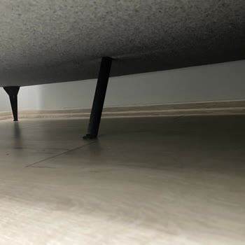 Vivense Mağazasından Aldığım Koltuğun Ayakları Yamuldu Ve Demiri Çıktı