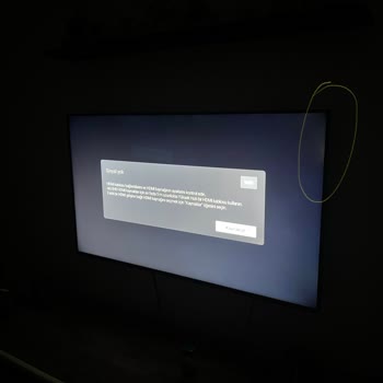 Yeni Alınan Philips TV 'nin Kenarlarında Beyaz Işık Sorunu