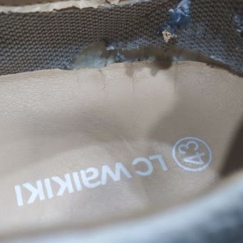 LCW, Ayakkabımın Deforme Olması