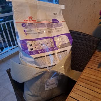 Petpal Kedi Mama Ambalajının Kapağı Değiştirilmiş