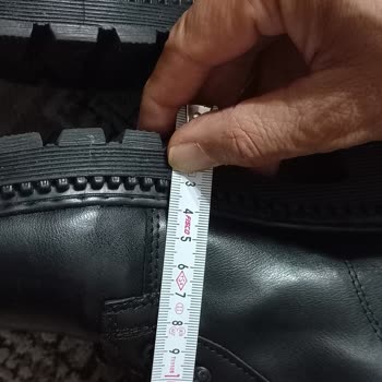 Hotiç Marka Botun Bir Teki Yamuk Dikim Yapış