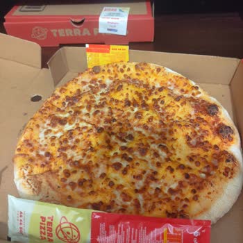 Terra Pizza Margherita Değil Bazlama