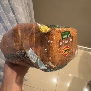 UNO Paketli Ekmeğin İçinde Sakız