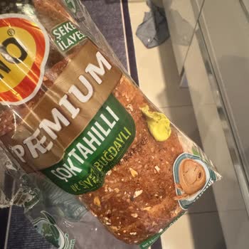 UNO Paketli Ekmeğin İçinde Sakız