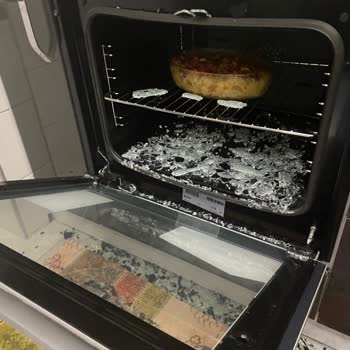 Simfer Ankastre Fırın İç Camı Patlaması