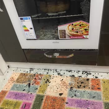 Simfer Ankastre Fırın İç Camı Patlaması