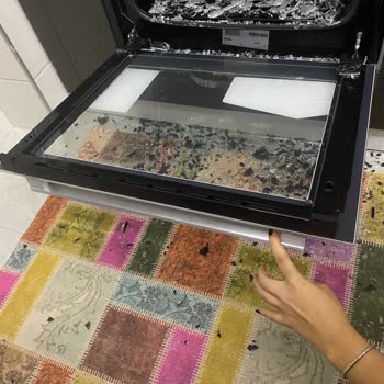 Simfer Ankastre Fırın İç Camı Patlaması