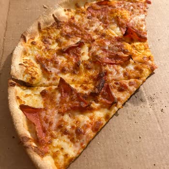 Little Caesars Pizza Kuru Ve Malzemeleri Yanık Çıktı