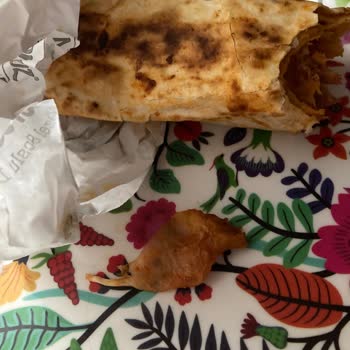 Maydonoz Döner Tavuk Dürüm Çiğ Geldi