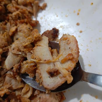 BİM Bgrill Yaprak Dönerden Tavuk Tüyü Çıktı