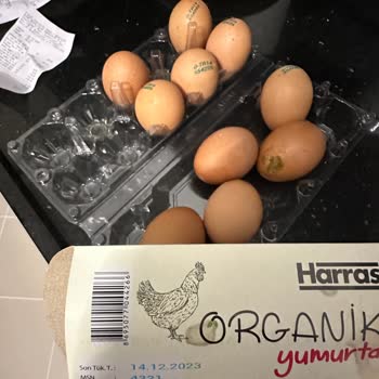 Harras Marka Organik Yumurta Kurtlu Çıktı