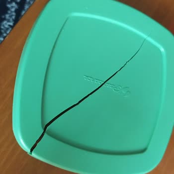 Paşabahçe Kare Cam Saklama Kabı Plastik Kapak Yırtılması