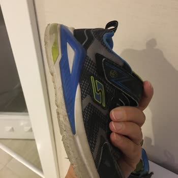 Skechers Yine Mağdur Etti