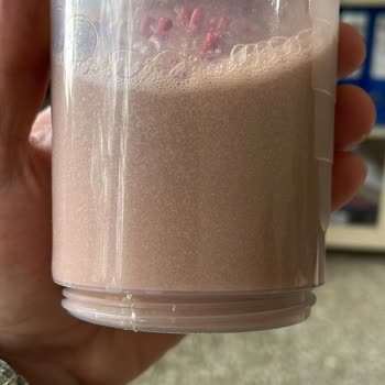 Protouch Nutrition Ürün Çözünmüyor Tortu Tabakası Olarak Kalıyor.