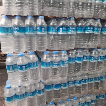Marketime Aldığım Erikli Sular Kokuyor.