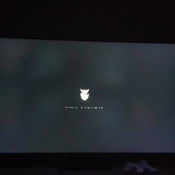 Samsung, 65q70c Televizyonda Bulutlanma Problemini Normal Buluyor