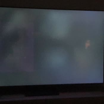 Samsung, 65q70c Televizyonda Bulutlanma Problemini Normal Buluyor