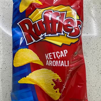 Ruffles Ketçaplı Cipsin İçinden Siyah Cips Çıktı