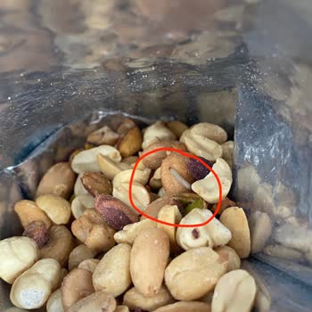 Migros Kuruyemişin İçinden Kurtlar Çıktı