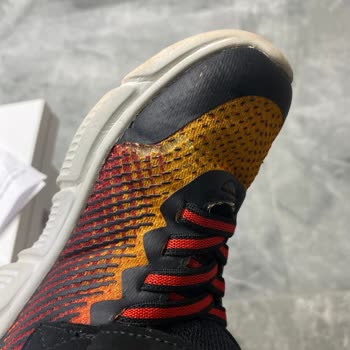 Skechers Ürünün Arkasında Durmuyor