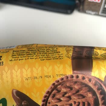 Torku Kreması Bozuk Ve Bisküviler Kremaya Yapışmamış