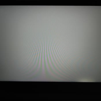 Lenovo Bilgisayar Lenovo Ideapad 3 Bilgisayar Işık Sızması Sorunu