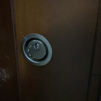 Kale Kilit Anahtarları Bozuk, Mağdur Edildim