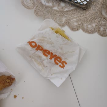 Yemeksepeti Ve Popeyes İlgisiz Ve Özensiz Ürünler
