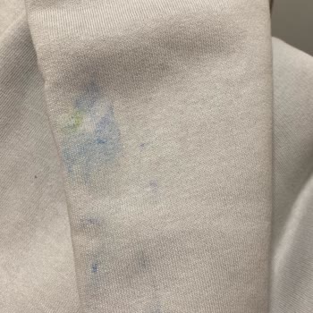 Maviden Alınan Sweatshirt'ün Renginin Akması