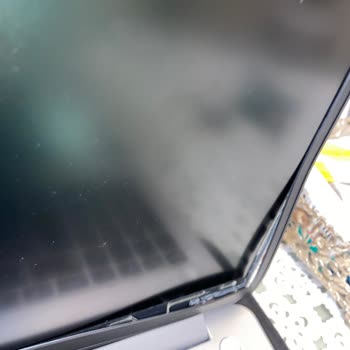 Lenovo Laptop Ekran Menteşe Arızası Ve Marka İmajı Sorunu