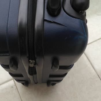 THY Bavulumuzu Kırdı Ve Ücretini Ödemiyor