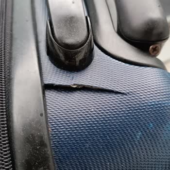 THY Bavulumuzu Kırdı Ve Ücretini Ödemiyor