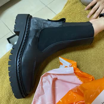 Nine West Yırtık Ve Hasarlı Bot