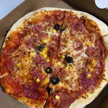 PizzaLazza Kötü Hizmet Kötü Pizza