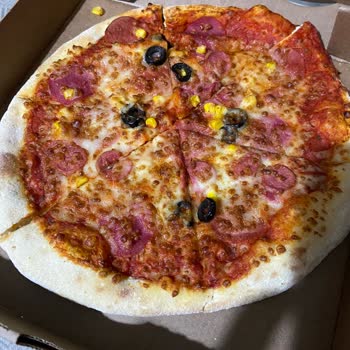 PizzaLazza Kötü Hizmet Kötü Pizza