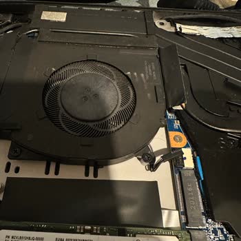 Monster Notebook Bakım Sırasında PC Bozdu