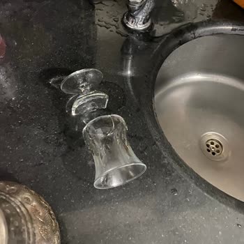 Paşabahçe Çay Bardak Aynı Gün Kırılması