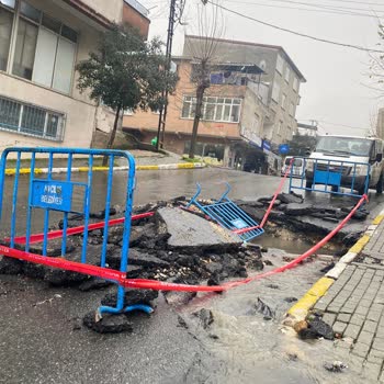 Avcılar Belediyesinin Yeşilkent Mahallesinde Bozuk Yolları Yapmaması