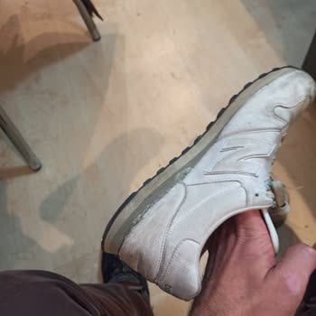 New Balance Ayakkabı Üretim Hatası