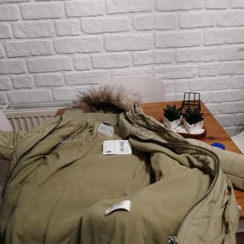 LCW Eksik Ve Yarı Fiyat Etiketli Ürün