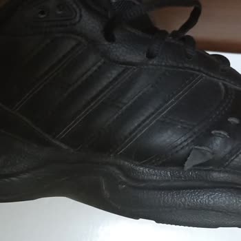 Adidas Ayakkabının Çabuk Deforme Olması Ve Firmanın Kabul Etmemesi