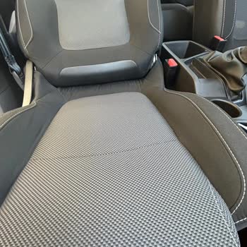 Renault Araç Trim Sesi Ve Koltuk Minderi Değişimi