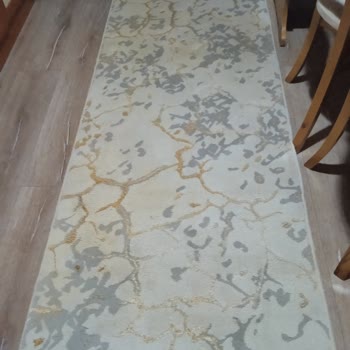 Zümrüt Halı Yıkama -Aydos Halı Yıkama Lekeli Gelen Halılar